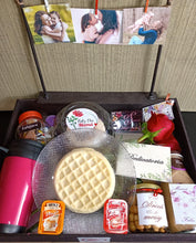 Cargar imagen en el visor de la galería, Desayuno corazon VIP Luxemburgo a domicilio