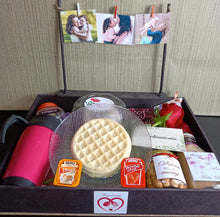 Cargar imagen en el visor de la galería, Desayuno corazon VIP Luxemburgo a domicilio