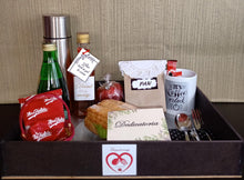 Cargar imagen en el visor de la galería, Desayuno corazón VIP New York a domicilio