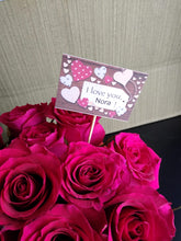 Cargar imagen en el visor de la galería, Regalo sorpresa de rosas Sydney a domicilio