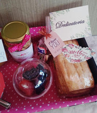 Cargar imagen en el visor de la galería, Desayuno corazon Mom a domicilio