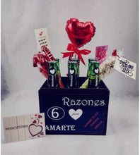 Cargar imagen en el visor de la galería, Regalo sorpresa de cerveza Heineken Desayunito corazon