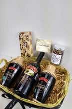 Cargar imagen en el visor de la galería, Regalo sorpresa Baileys y carajillos Desayunito Corazón