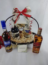 Cargar imagen en el visor de la galería, Arcón de botellas y chocolates Desayunito Corazón