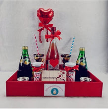 Cargar imagen en el visor de la galería, REGALO 14 DE FREBRERO VINO PARA DOS DESAYUNITO CORAZON