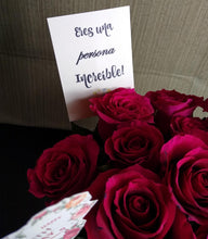 Cargar imagen en el visor de la galería, Regalo sorpresa de rosas Sydney a domicilio
