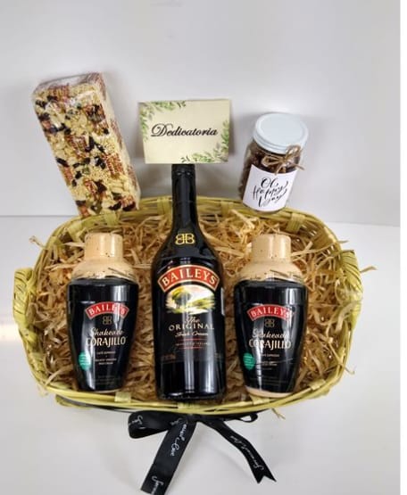 Regalo sorpresa Baileys y carajillos Desayunito Corazón